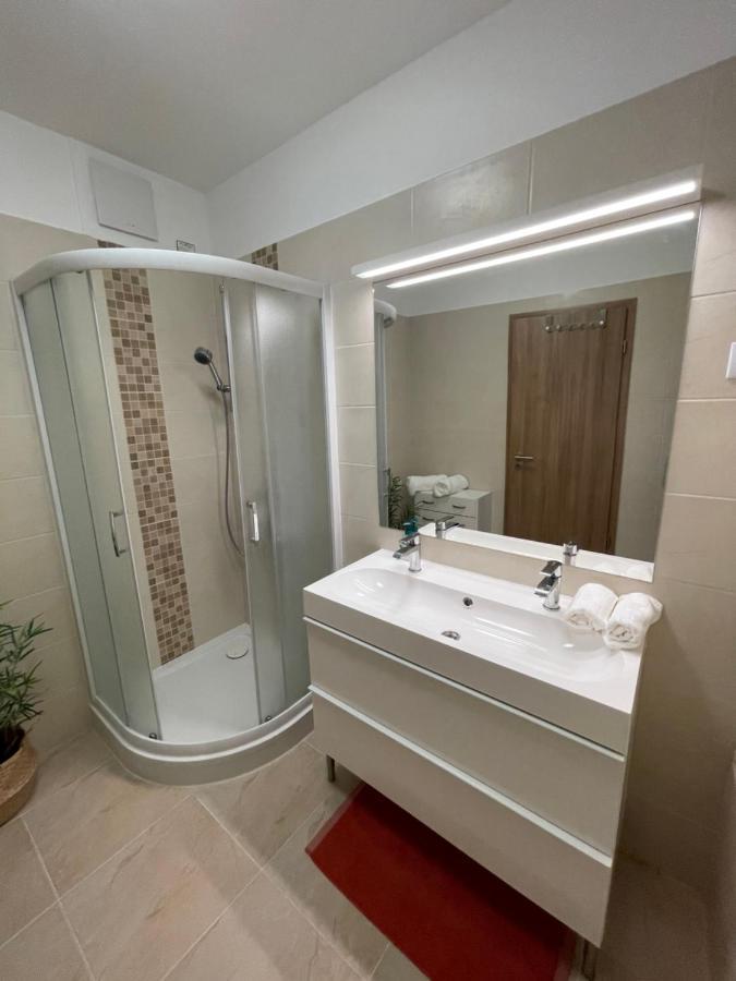 Vizpart Honved Apartman Balatonlelle Exterior foto